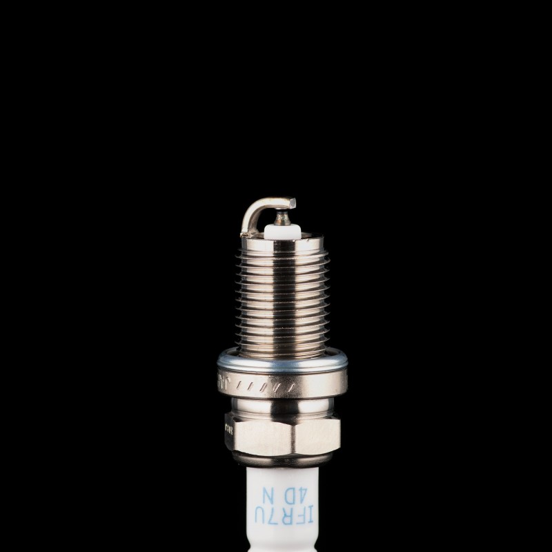 Свеча зажигания IFR7U 4D N  