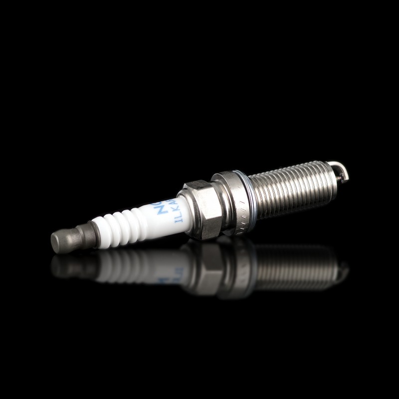 Свеча зажигания ILKAR7P 4D Свеча зажигания ILKAR7P 4D
