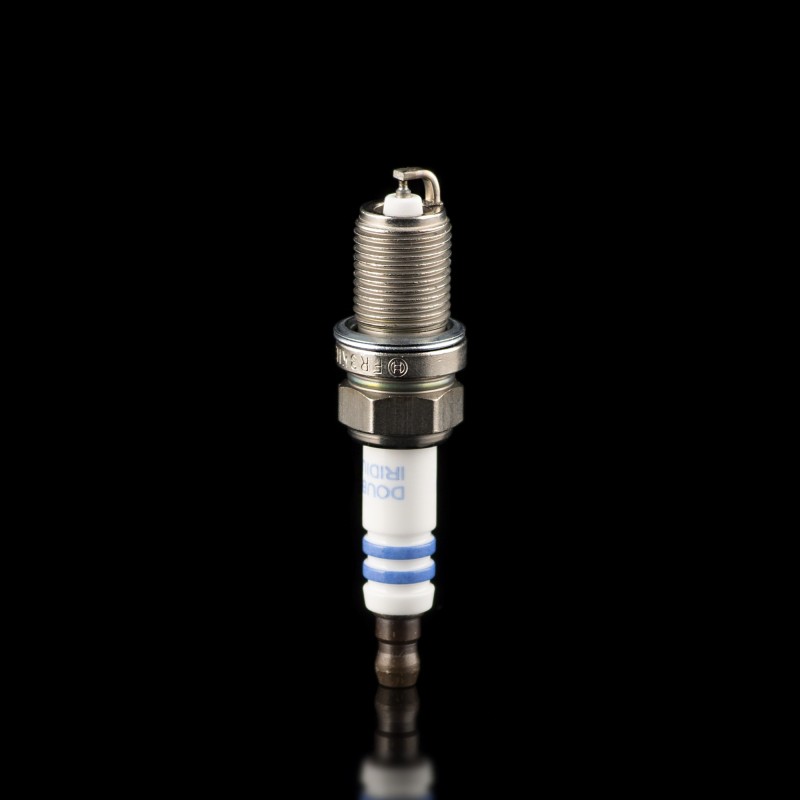 Свеча зажигания 610800190174 Свеча зажигания 610800190174