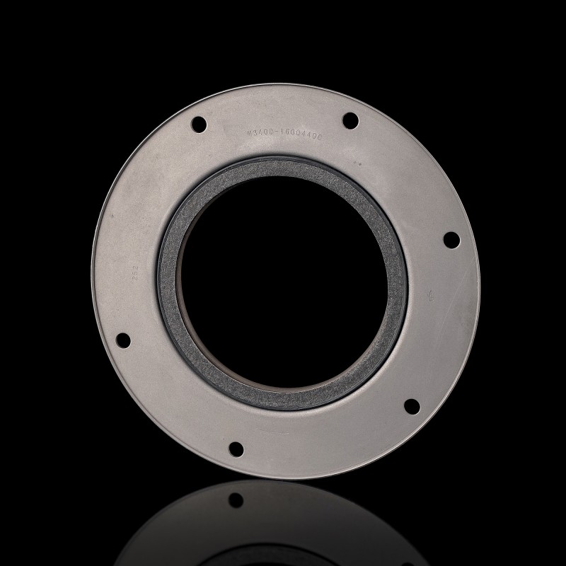 Сальник коленвала задний в сборе  