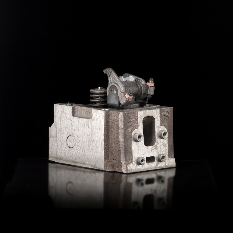 Головка цилиндра с клапанами 820.90-1003010-30 Головка цилиндра с клапанами 820.90-1003010-30