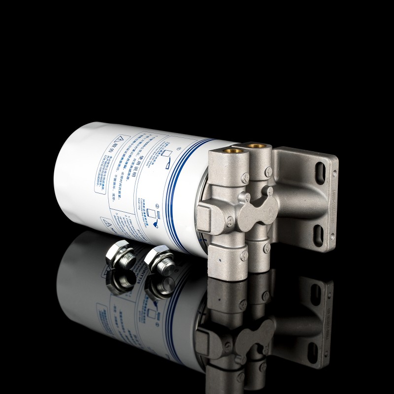 Фильтр очистки топлива с кронштейном Фильтр очистки топлива с кронштейном