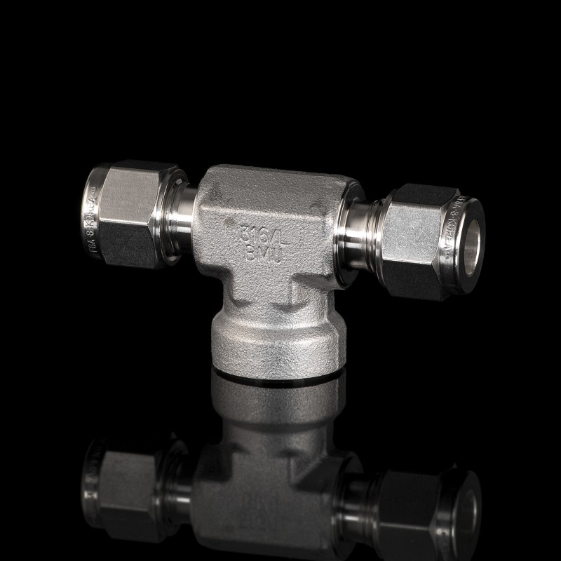 Тройник с внутренней резьбой с отводом по ответв из нержавеющей стали 8мм Тройник с внутренней резьбой с отводом по ответв из нержавеющей стали 8мм