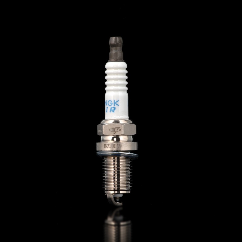 Свеча зажигания Свеча зажигания