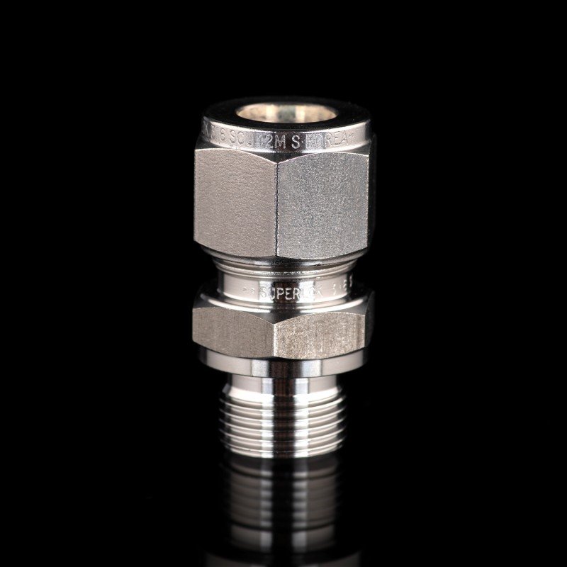 Штуцер с наружной резьбой Stainless Male Connector 12mm OD - 3/8"G SMC-12M-6GM-SS Штуцер с наружной резьбой Stainless Male Connector 12mm OD - 3/8"G SMC-12M-6GM-SS